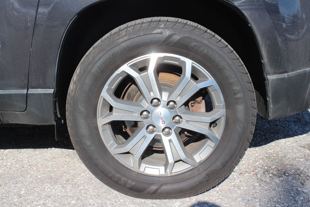 2015 GMC Acadia Image 32