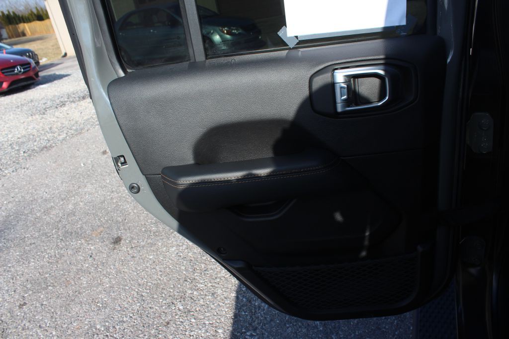 2022 Jeep Gladiator Image 12