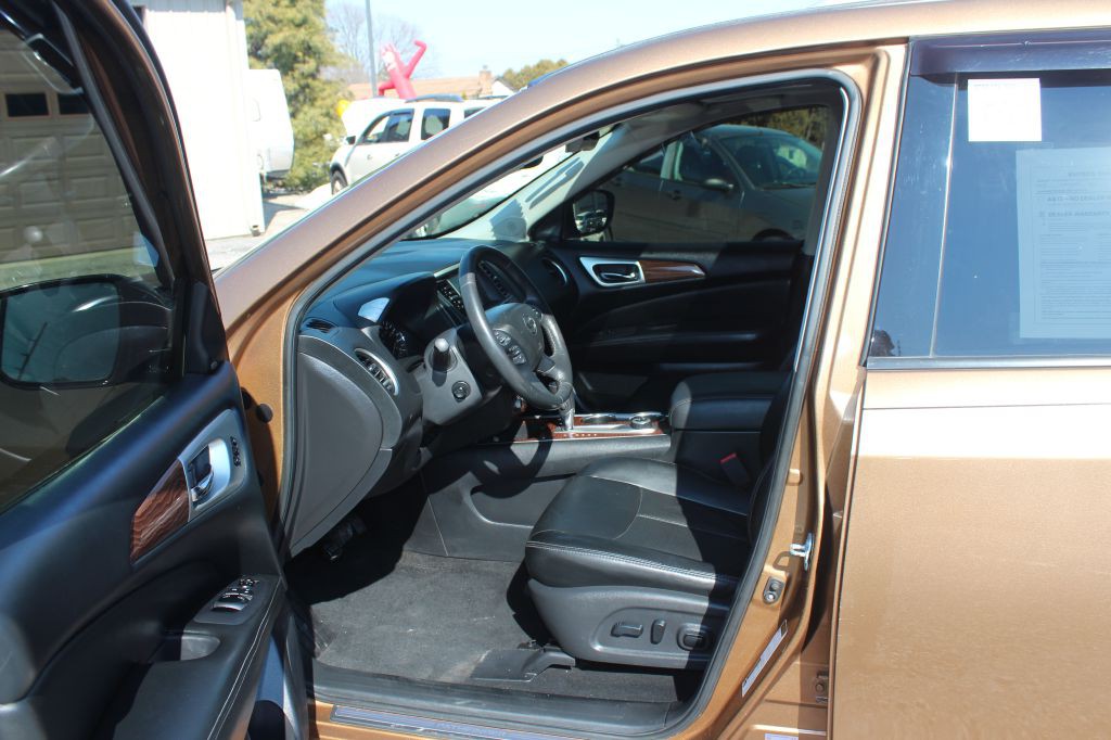 2017 Nissan Pathfinder Image 9