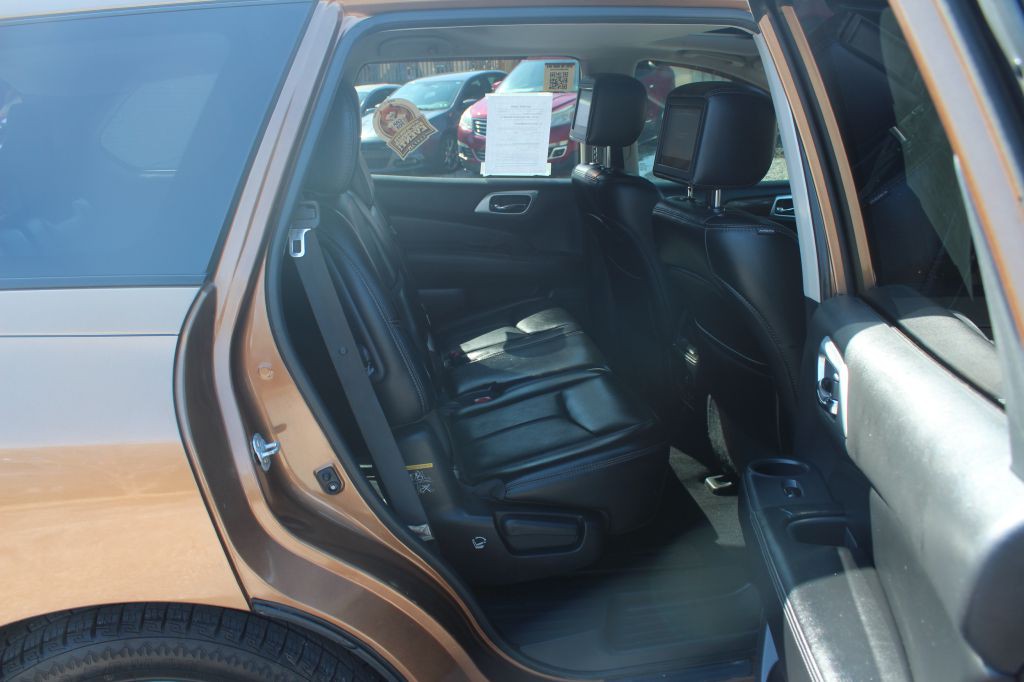 2017 Nissan Pathfinder Image 15