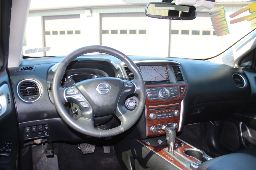 2017 Nissan Pathfinder Image 22