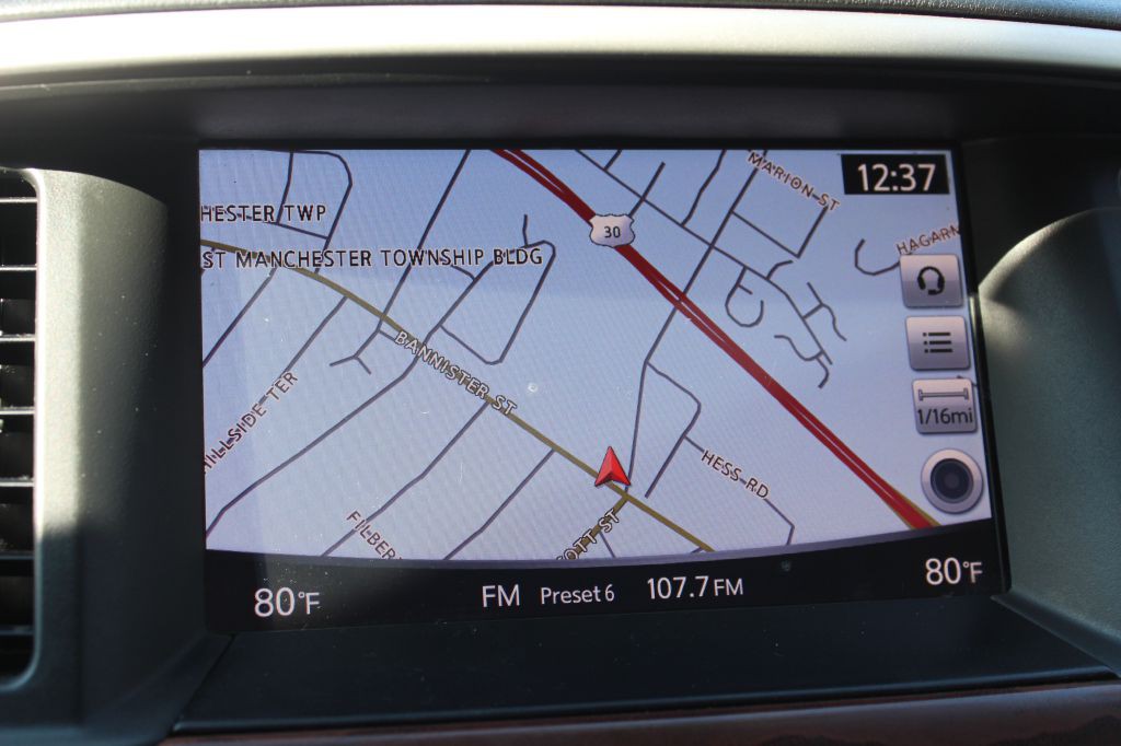 2017 Nissan Pathfinder Image 25