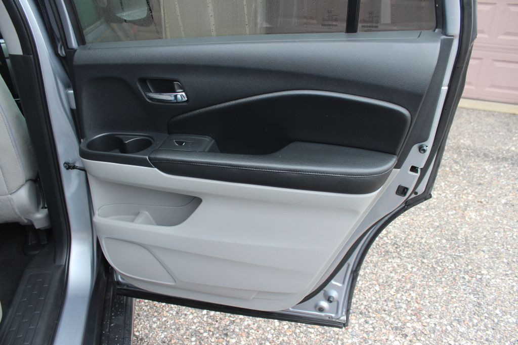 2016 Honda Pilot Image 17