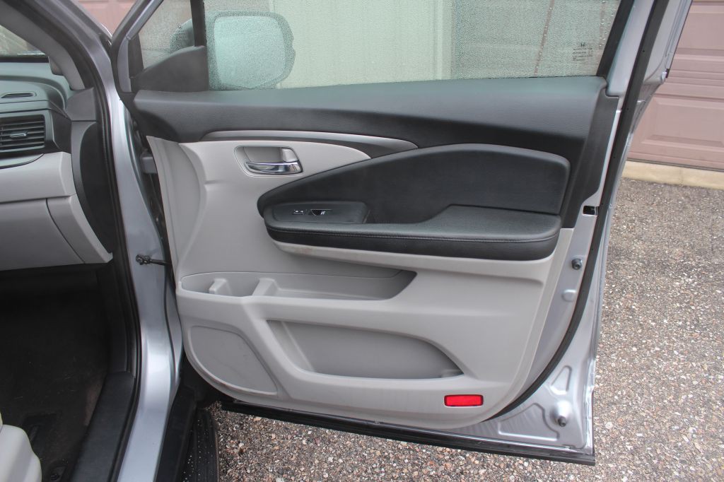 2016 Honda Pilot Image 19