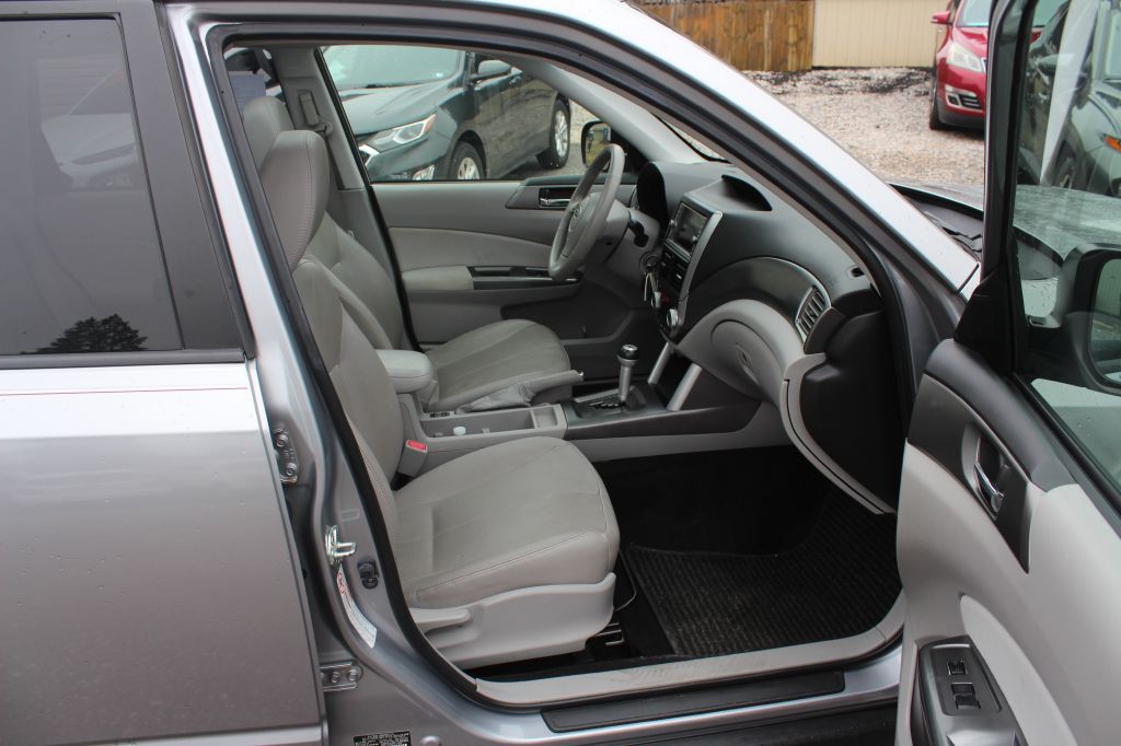 2011 Subaru Forester Image 17