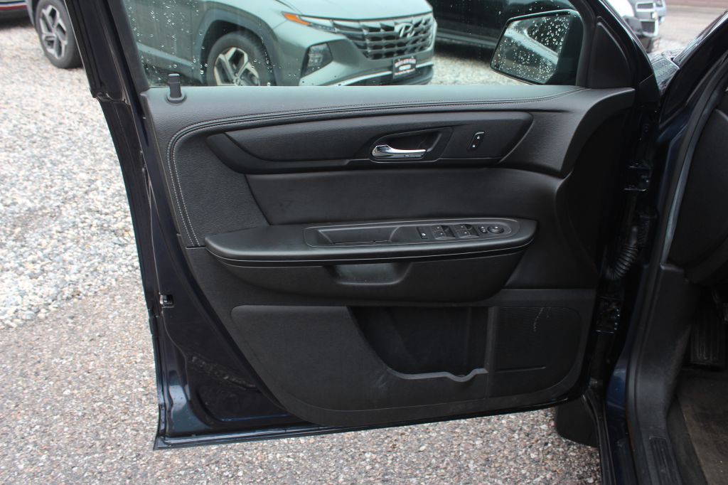 2016 GMC Acadia Image 10