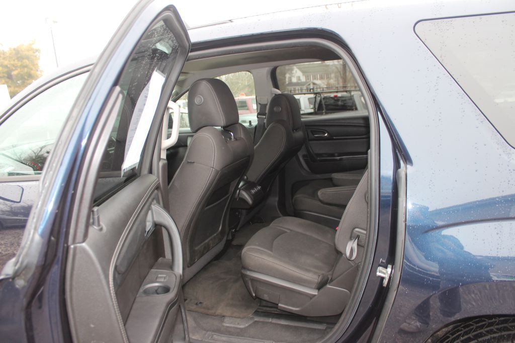 2016 GMC Acadia Image 12