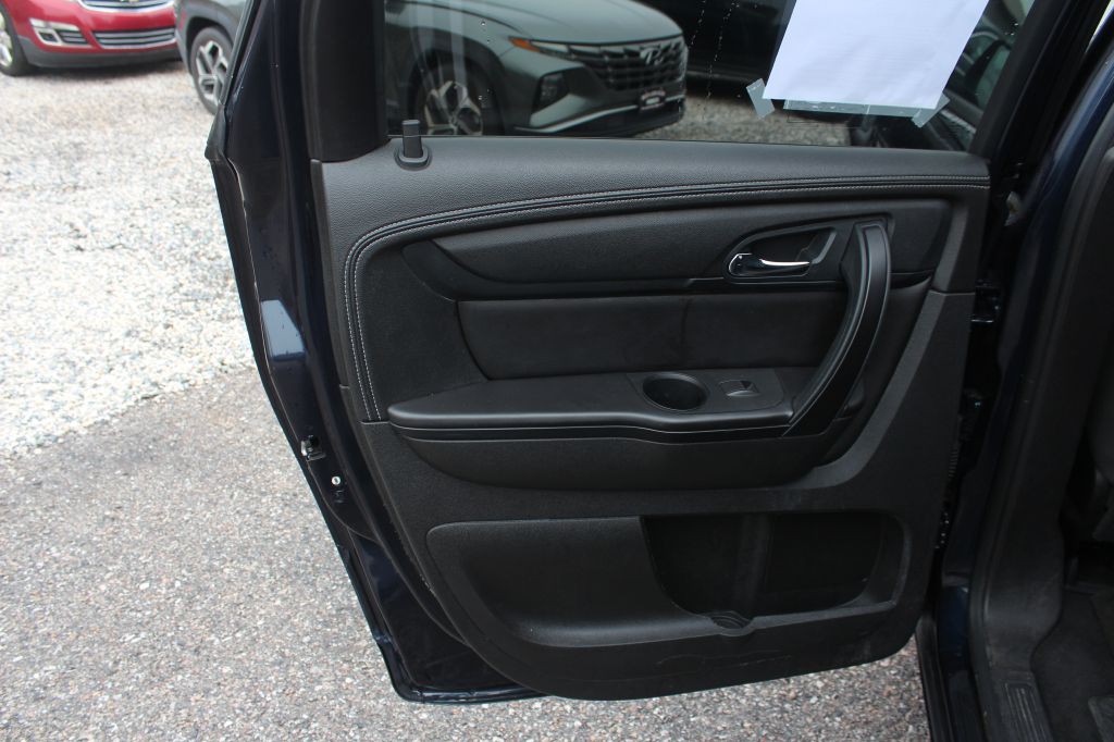 2016 GMC Acadia Image 13