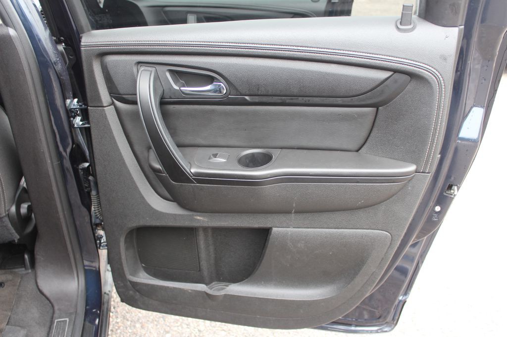 2016 GMC Acadia Image 17