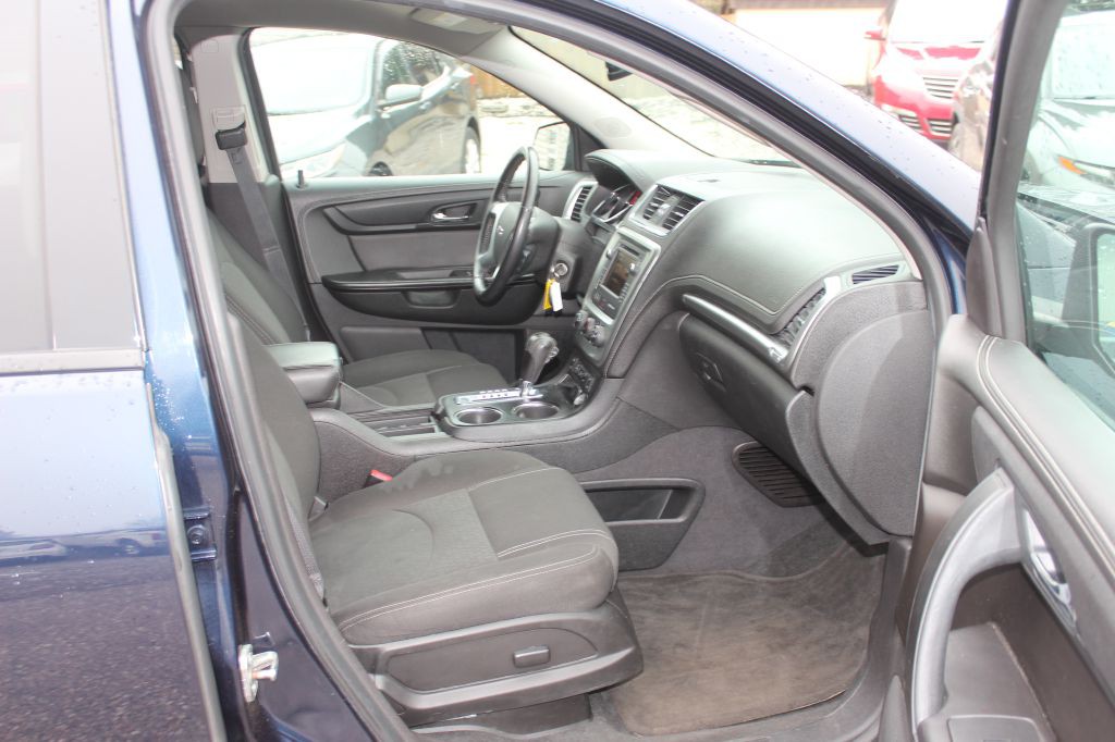 2016 GMC Acadia Image 18