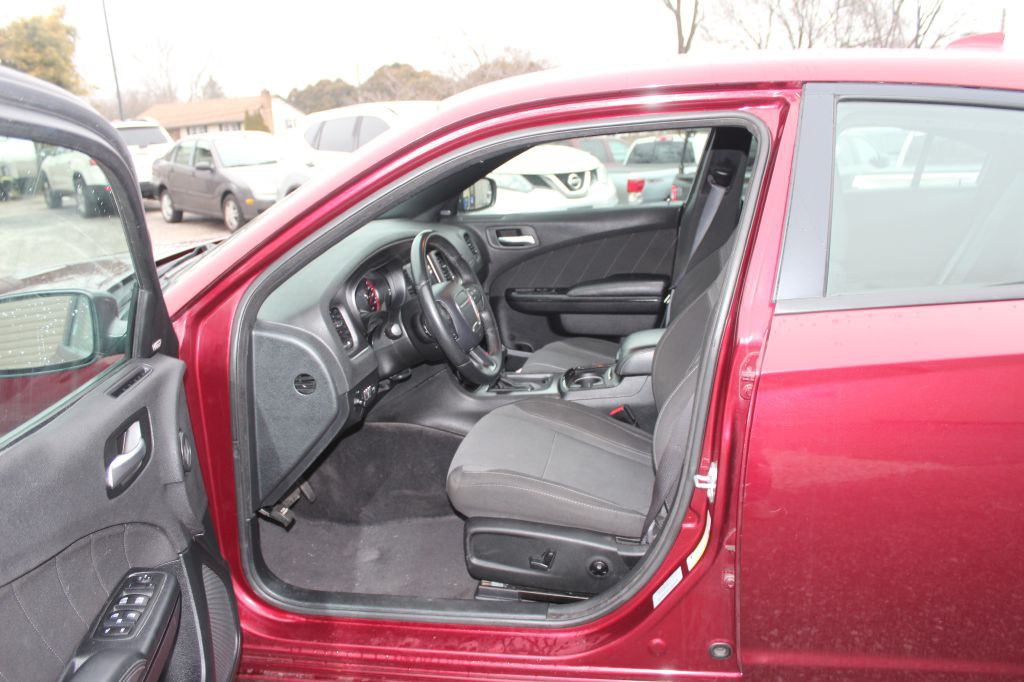 2017 Dodge Charger Image 9