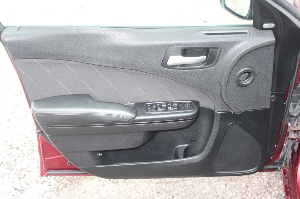 2017 Dodge Charger Image 10