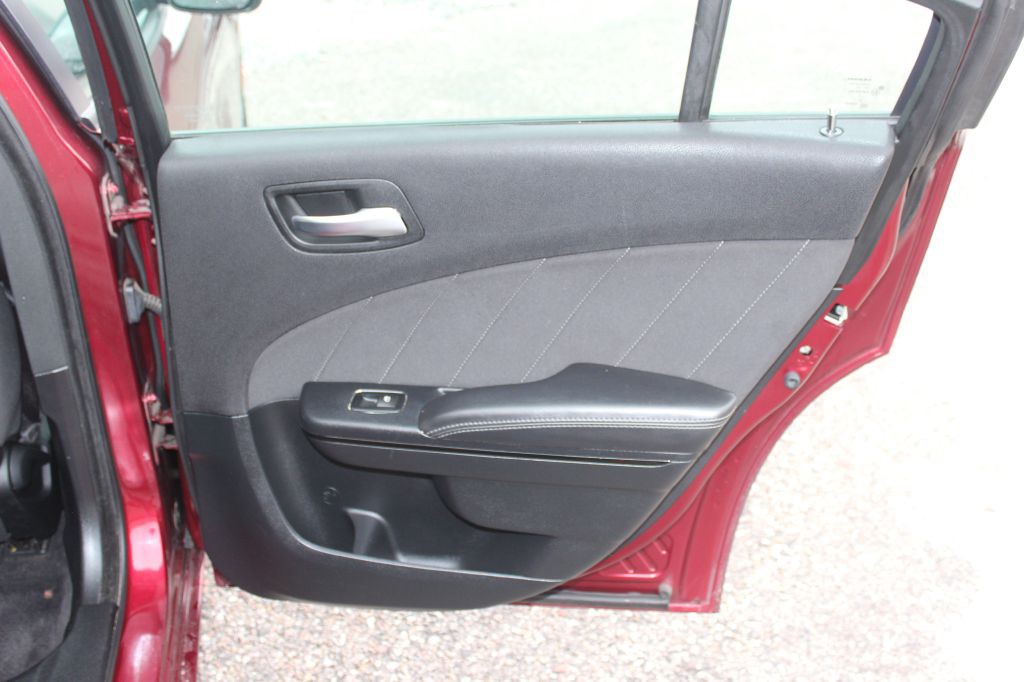 2017 Dodge Charger Image 16