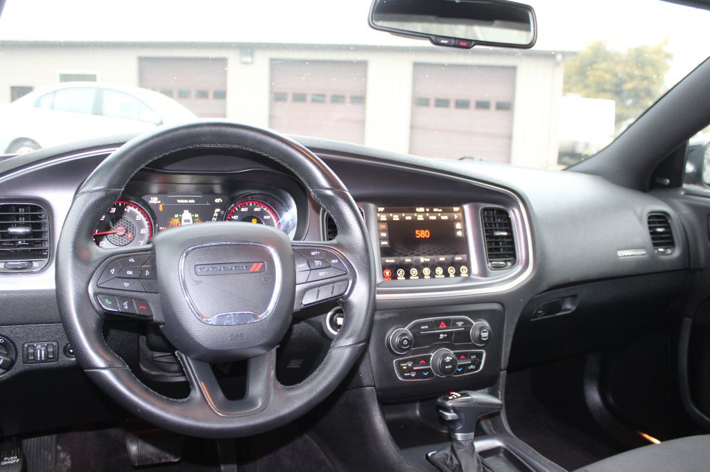 2017 Dodge Charger Image 19