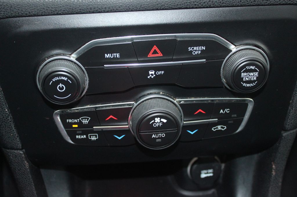 2017 Dodge Charger Image 23