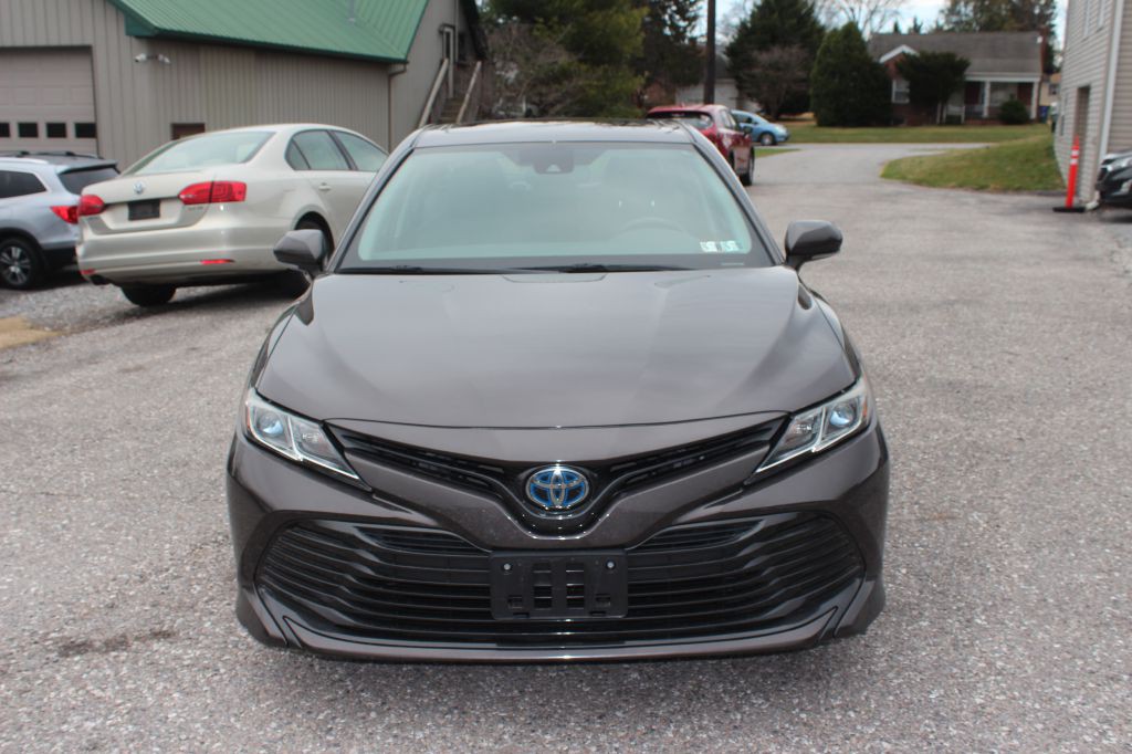 2019 Toyota Camry Image 2