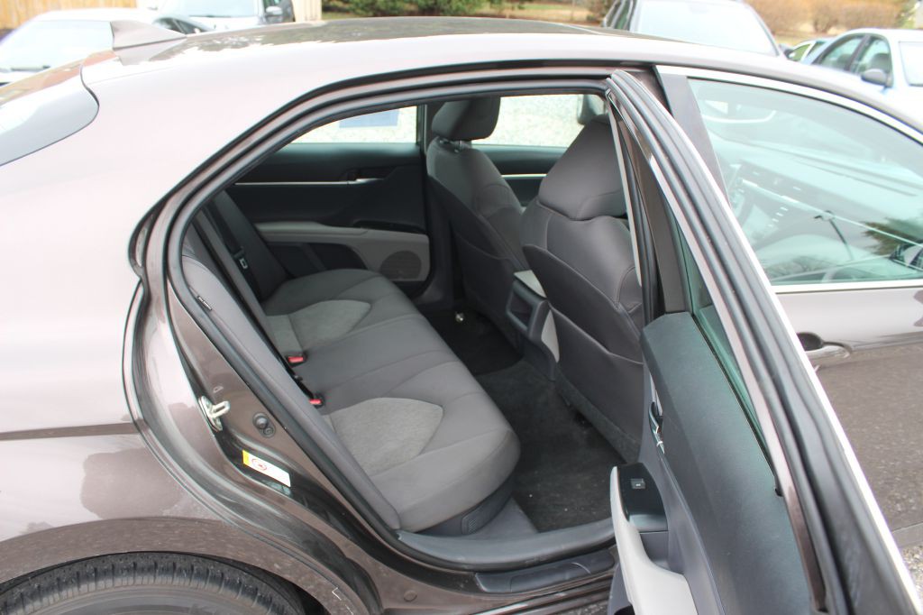 2019 Toyota Camry Image 15