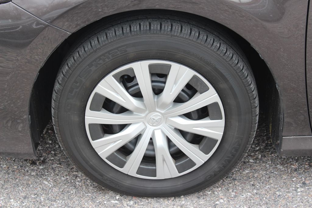 2019 Toyota Camry Image 27