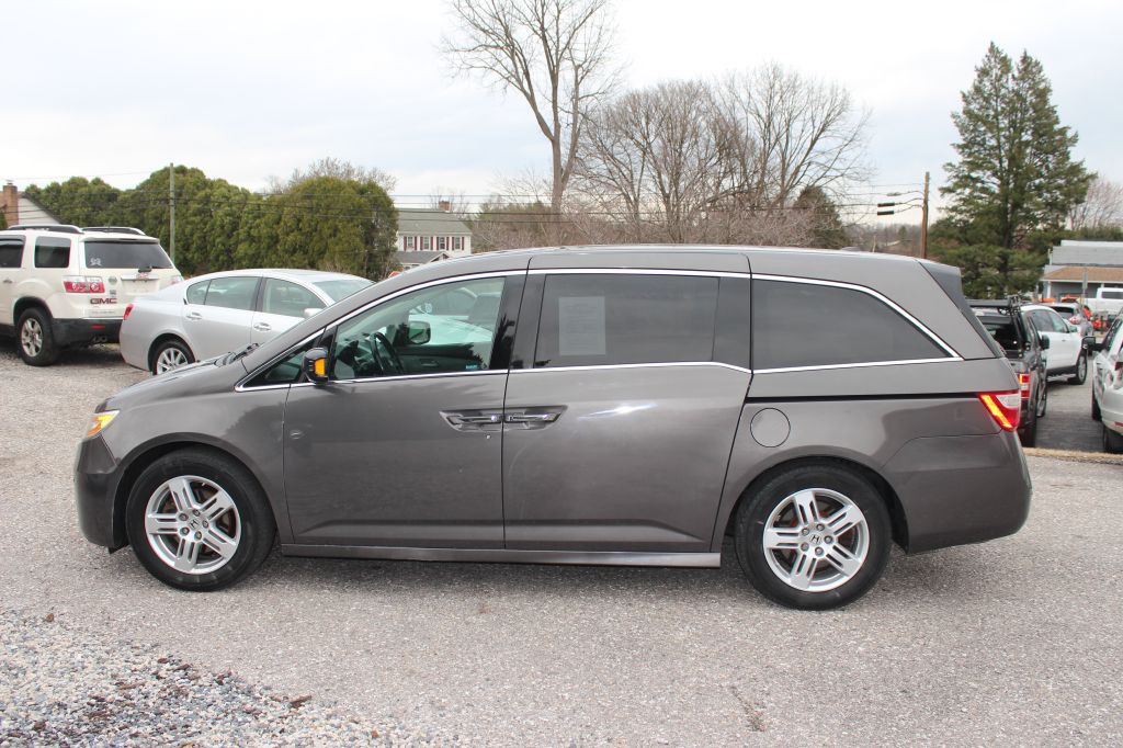 2013 Honda Odyssey Image 8