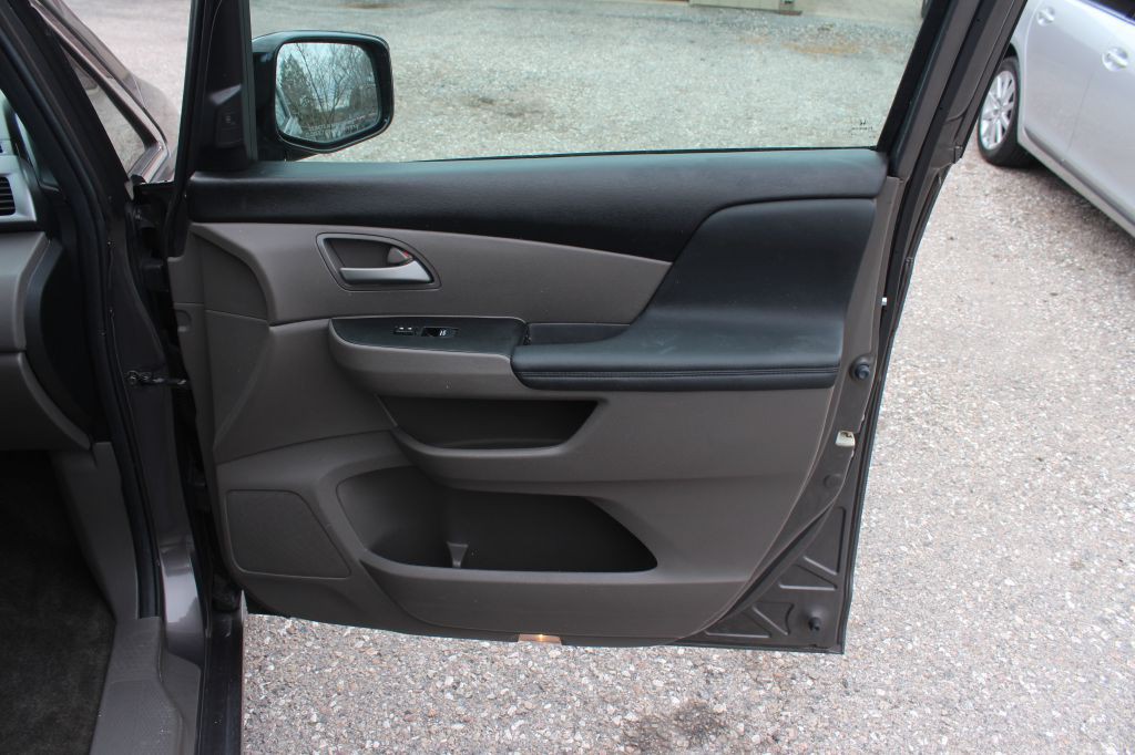 2013 Honda Odyssey Image 17