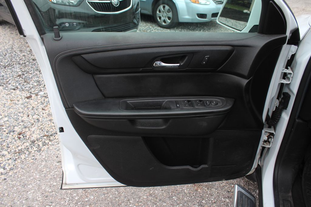 2017 Chevrolet Traverse Image 10