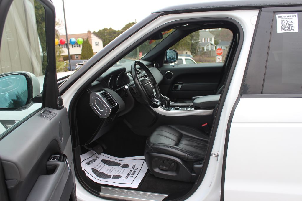 2014 Land Rover Range Rover Image 9