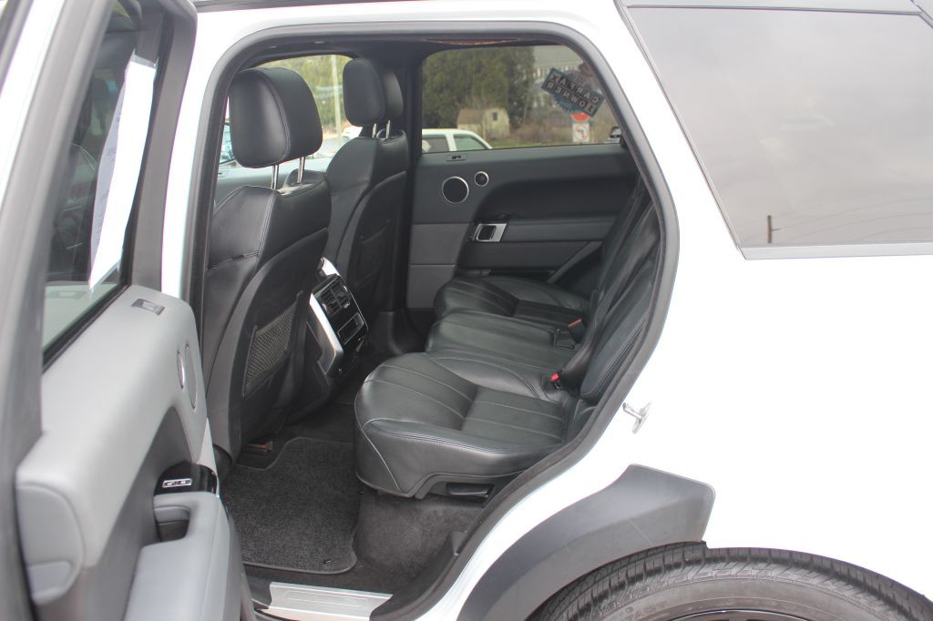 2014 Land Rover Range Rover Image 13