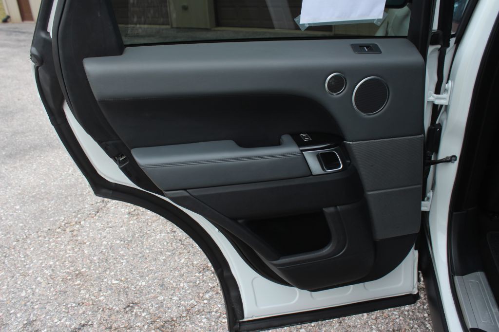 2014 Land Rover Range Rover Image 14