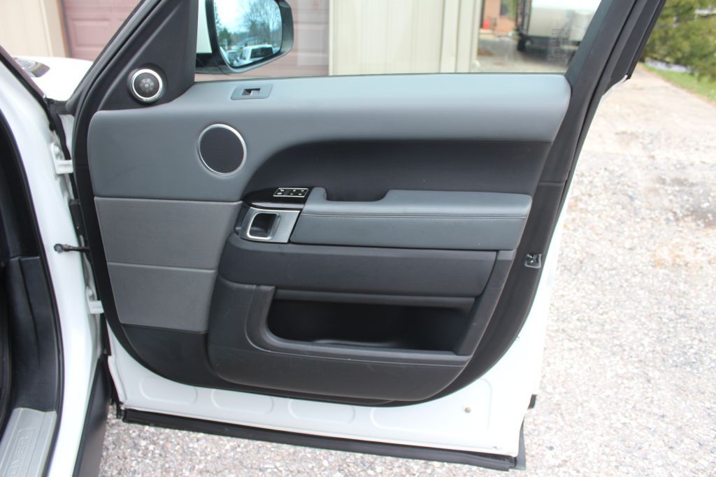 2014 Land Rover Range Rover Image 19