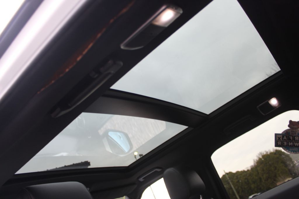 2014 Land Rover Range Rover Image 20