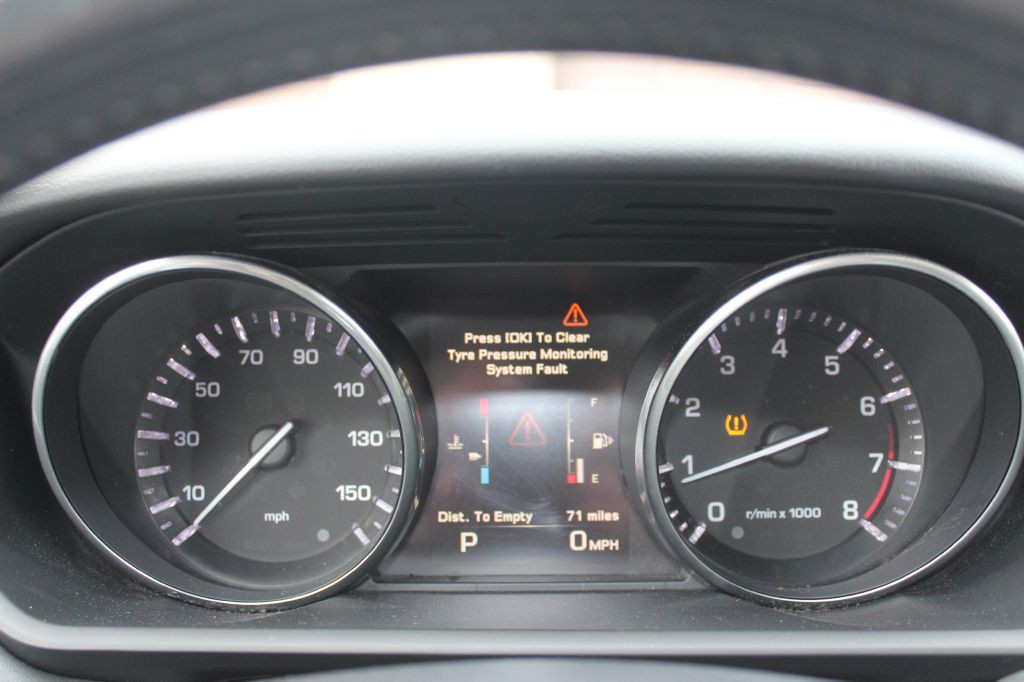 2014 Land Rover Range Rover Image 22