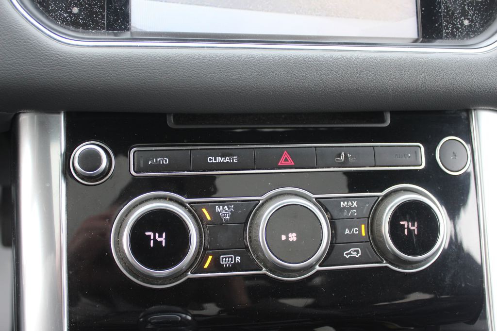 2014 Land Rover Range Rover Image 25