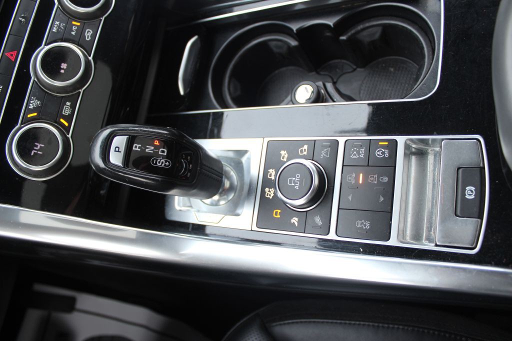 2014 Land Rover Range Rover Image 28