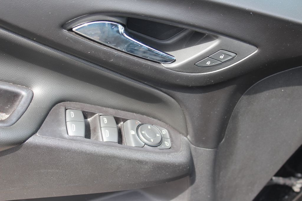 2018 Chevrolet Equinox Image 11