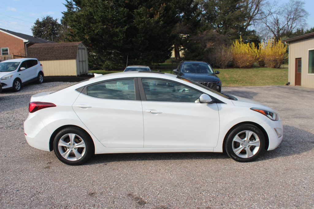 2016 Hyundai Elantra Image 4