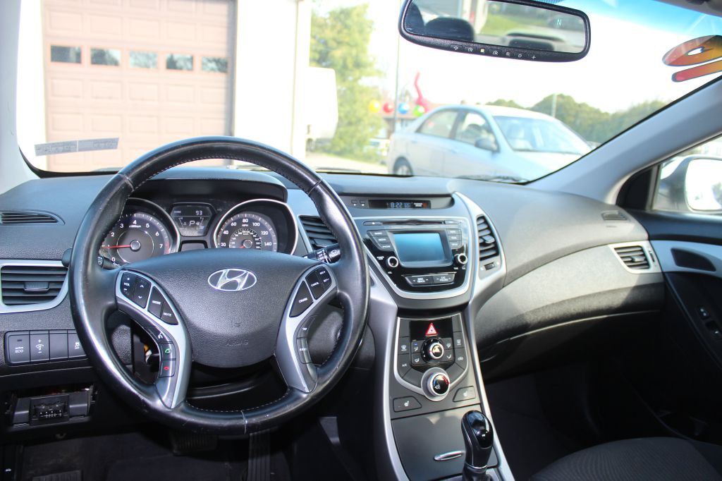2016 Hyundai Elantra Image 20