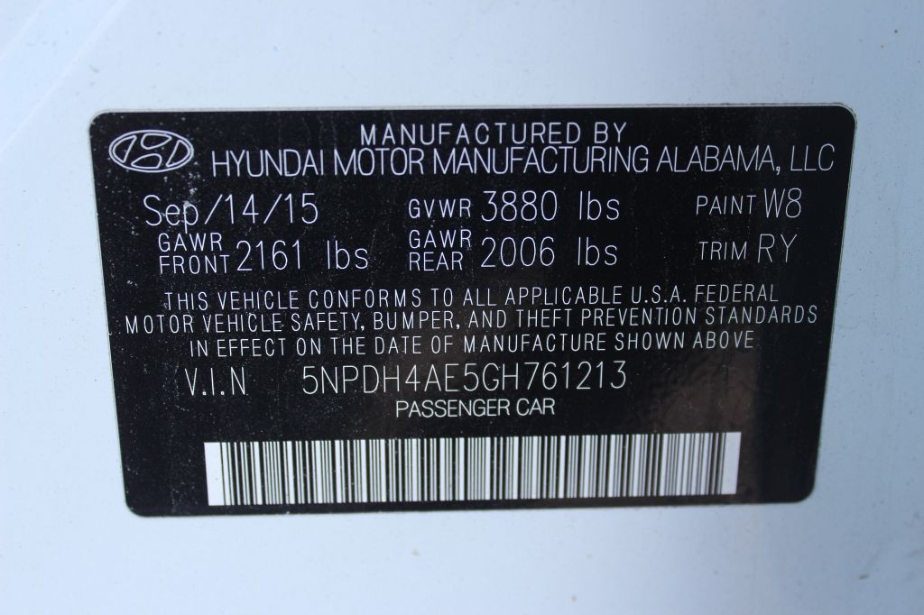 2016 Hyundai Elantra Image 29