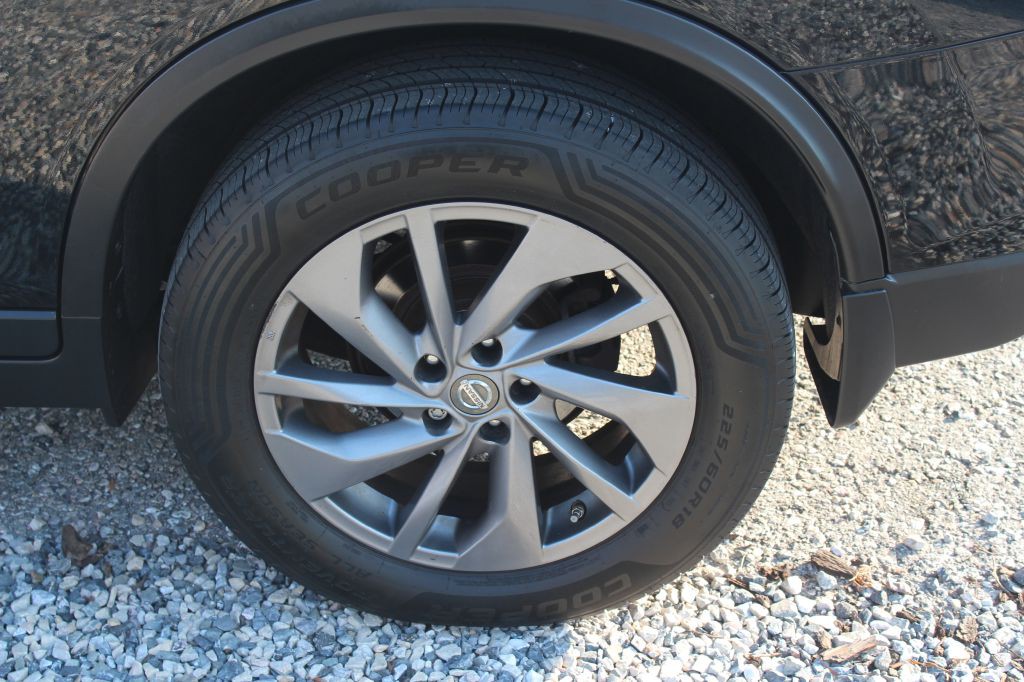 2016 Nissan Rogue Image 31