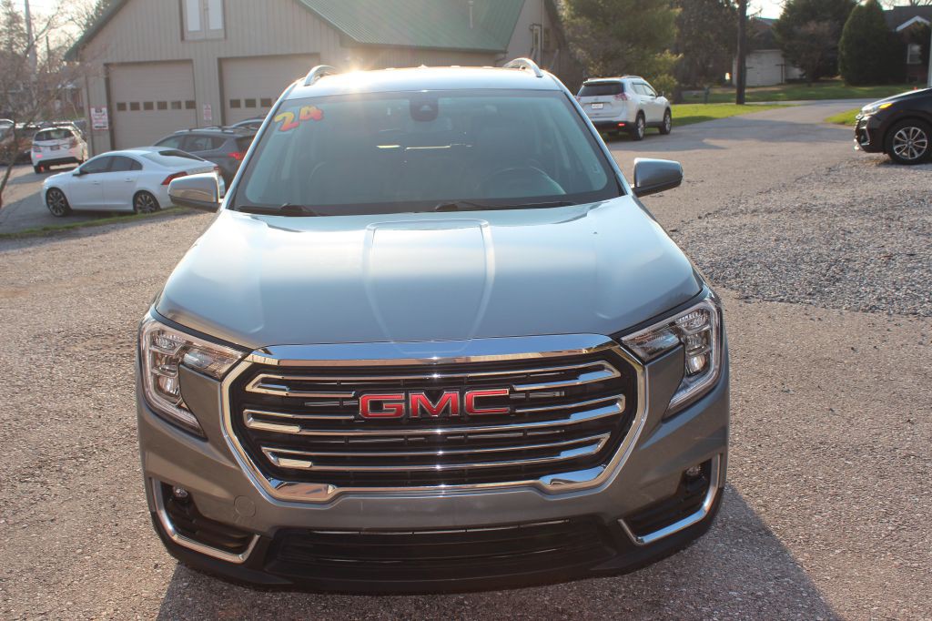 2024 GMC Terrain Image 2