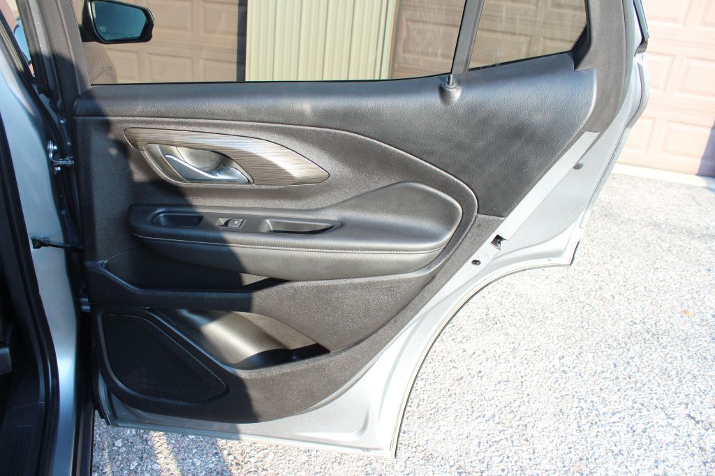 2024 GMC Terrain Image 16