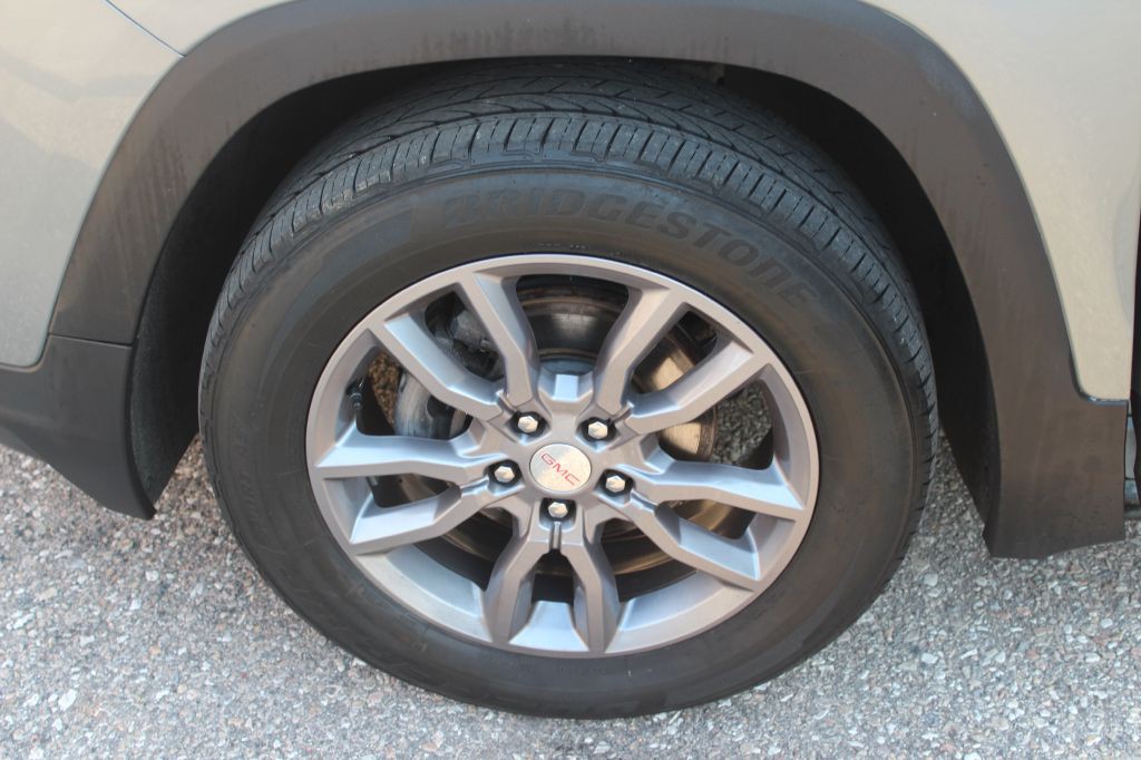 2024 GMC Terrain Image 25