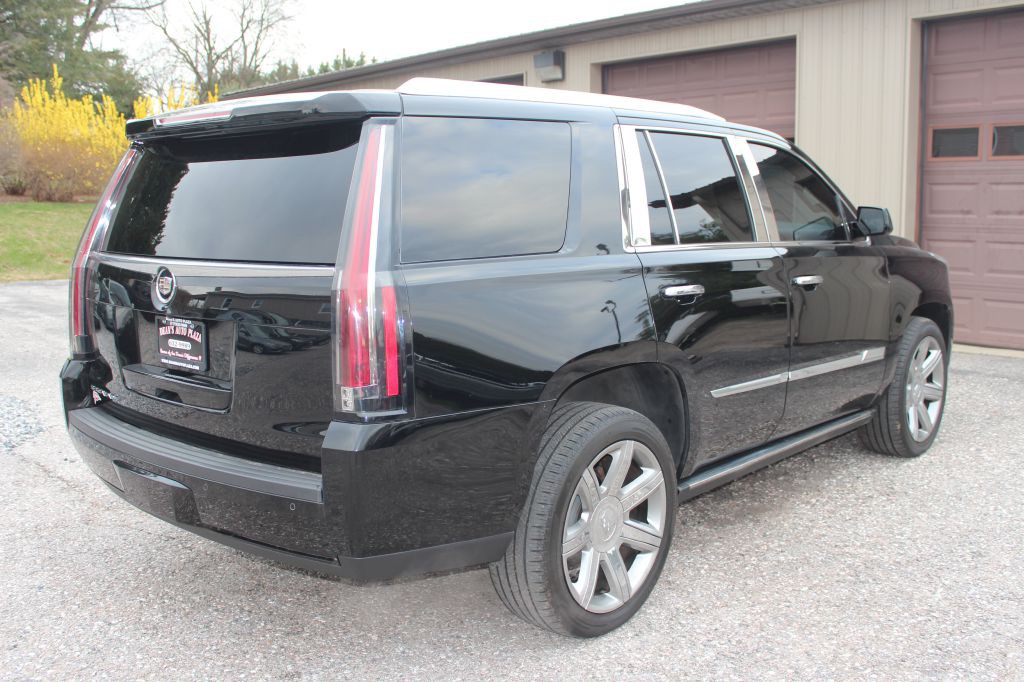 2015 Cadillac Escalade Image 5