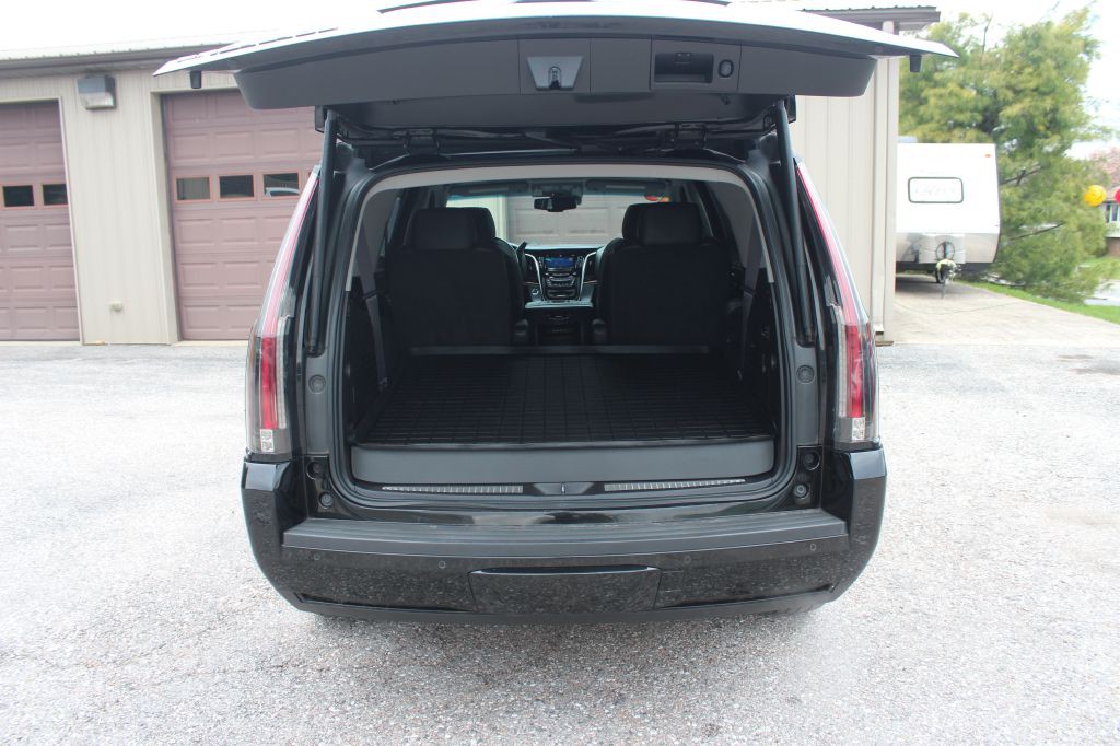 2015 Cadillac Escalade Image 14