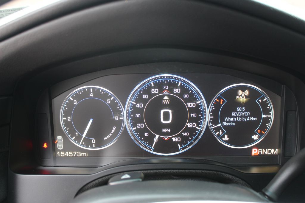 2015 Cadillac Escalade Image 22