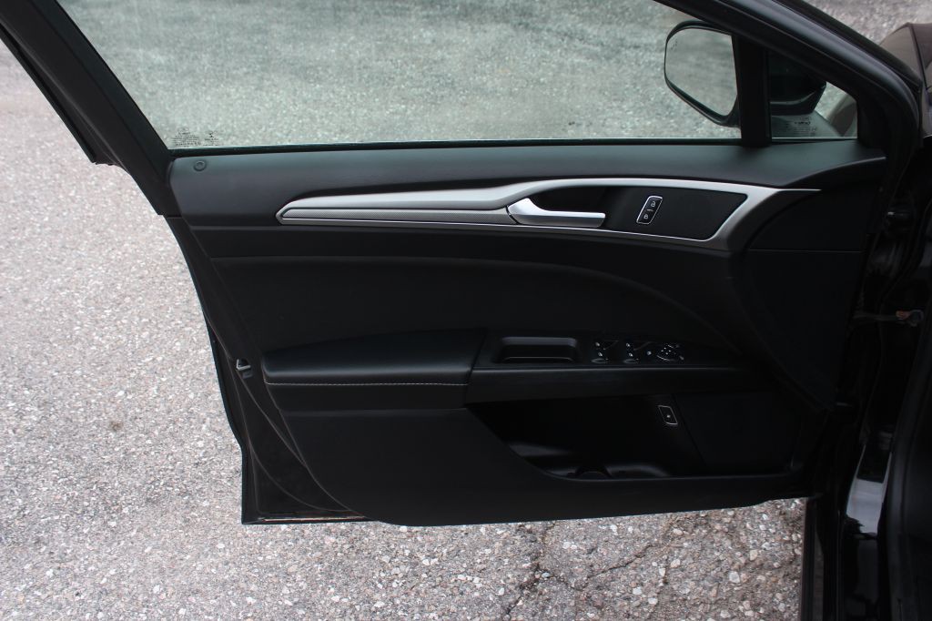 2019 Ford Fusion Image 10