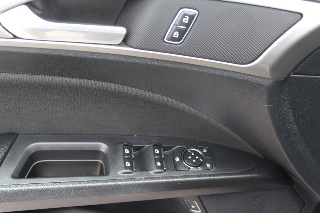 2019 Ford Fusion Image 11