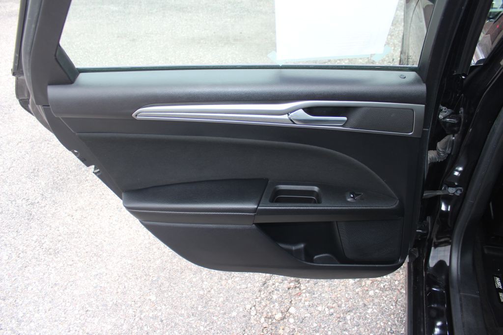 2019 Ford Fusion Image 13