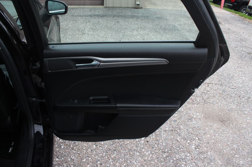 2019 Ford Fusion Image 16