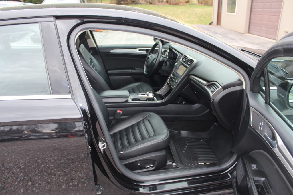 2019 Ford Fusion Image 17