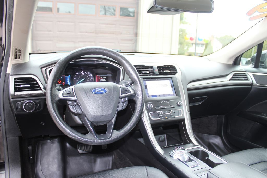 2019 Ford Fusion Image 19